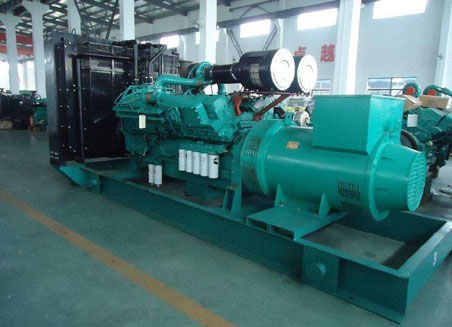 柳南800kw康明斯柴油发电机组